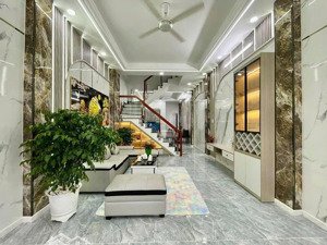 siêu hot ngay dt 743 giá chỉ nhỉnh 2 tỷ 300tr, 74m2( ngang 5 dài 15) gần kdc phú hồng thịnh 8