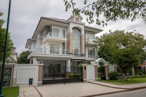 bán biệt thự đẹp - đường số 2, trần não, quận 2, khu dân cư dân trí. 12x18m, trệt, 2 lầu, 38 tỷ tl