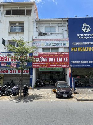 mặt tiền nguyễn văn linh trung tâm phú mỹ hưng 6x18m dòng tiền usd đều đặn