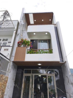 nhà đẹp hoà xuân mới 100% diện tích lớn 112.8 m2 chính chủ cần bán