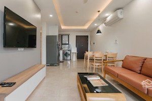 cho thuê chung cư d''capitale trần duy hưng , 2pn giá : 18,5 triệu , lh ạ