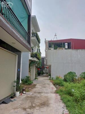 Đất Quỳnh Hoàng, An Dương ô tô ra vào thoải mái chỉ với 1 tỷ đồng