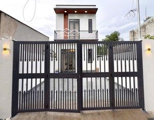 nhà trệt lầu mới đẹp 1/dx006 phú mỹ (phường bình dương-tp.hcm) đường oto vị trí đẹp dân đông giá êm