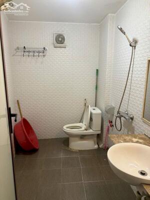 Bán nhà giáp nhị 4 tầng dân xây lô góc ô tô vào nhà kinh doanh hoàng mai