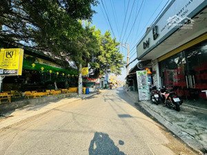 nhà mặt tiền 3 tầng ngang 8m kinh doanh sầm uất thu nhập 22tr/tháng -ngay phạm văn đồng