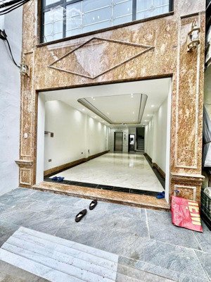 bán nhà ngọc lâm,7 tầng,thang máy,vỉa hè,kinh doanh đa dạng, nội thất sang sịn ,chỉ 21 xty