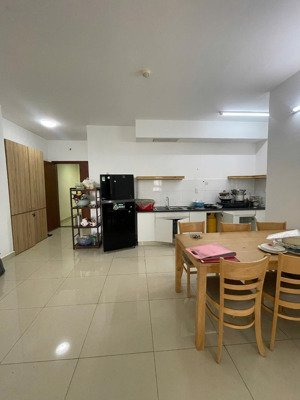siêu phẩm siêu to - 96m2 - 3 phòng ngủ, nhà sạch sẽ, tầng trung view thoáng 3tỷ850