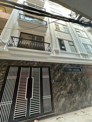 chính chủ cho thuê nhà riêng 6 tầng mới xây tại lạc long quân, ô tô vào nhà