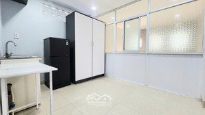 nhà mới cửa sổ sạch sẽ an ninh yên tĩnh