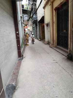 bán nhà phố quan nhân, nhân chính | 30m², 5 tầng, 10 bước ra phố, giá 8 tỷ