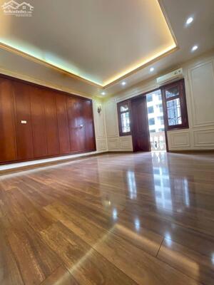 Cho thuê shophouse Vinhome Hàm Nghi, mới đẹp, hiện đại. DT 150m x 5t, mt 8m. Giá 45tr