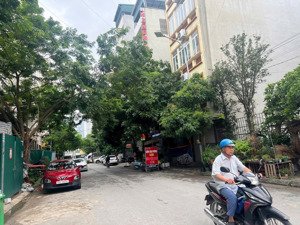 đất đấu giá vạn phúc hà đông 150m2 x mt 10m phân lô vỉa hè, xây toà văn phòng 10 tầng quá uy tín