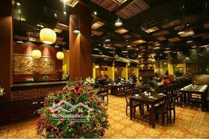 mặt phố minh khai, lô góc, vỉa hè rộng, diện tích 250m2 x 2 tầng cần cho thuê