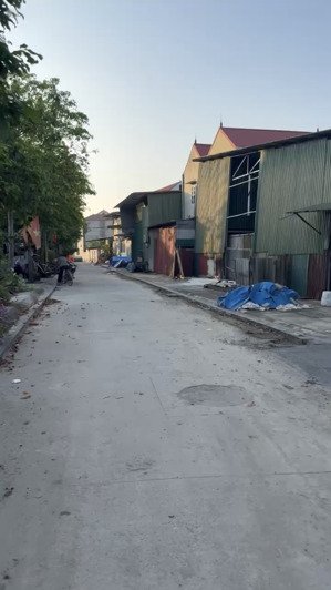 chủ cần tiền sang nhượng lô đất 50m ở gần bìa làng hà phong - liên hà cần bán gấp