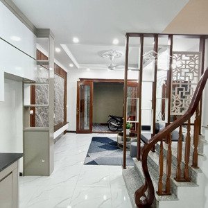 siêu hiếm ngõ nông - full nội thất- ô tô 5 tạ đỗ cửa - sân cổng để xe thoải mái