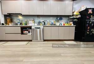 chị gái em nhờ bán ch 81m, 2n2vs full nội thất tại ruby ct1, ngay vinhome riverside giá chỉ 4.5 tỷ