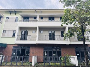 căn đặc biệt ở hoặc cho thuê sinh lời ngay 90m2 đón sóng sân bay gia bình chỉ 6,x tỷ kđt centa city