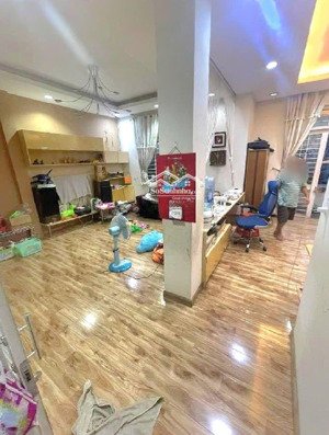 mặt tiền lô nhì nguyễn thị thập, 144m2 (8x18), dòng tiền ổn định 40tr/tháng, 32 tỷ