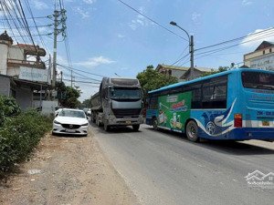 bán đất phú cát - hoà lạc - hà nội . mặt đường 446 cách cầu vai réo quốc lộ 21. 100m. 4,3 tỷ