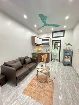 cho thuê cc mini 1pn, 1vs, 35m2, ô tô đỗ cửa giá siêu hời 8,5 triệu tại trung kính, cầu giấy