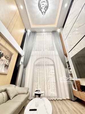 bán nhà phố võng thị - vài bước ra hồ tây - ngõ thông - thang máy - full nội thất tiền tỷ