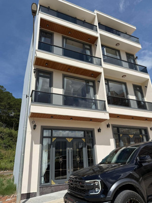 nhà liền kề có thang máy tặng nội thất cao cấp sổ riêng xây dựng đường 9m