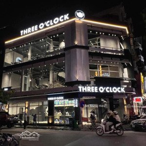 cho thuê nhà mặt phố lê văn lương, vị trí cực sịn mịn, diện tích: 1 ô 250m2, 1 ô 150m2,mặt tiền:22m