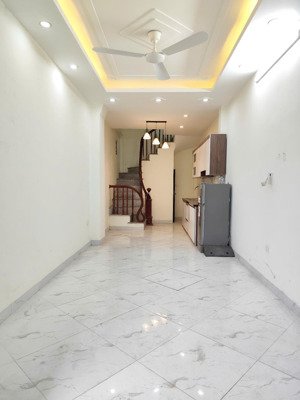 chuyển công việc về quê anh chị em cần bán nhà an thắng, biên giang 32m2*5t giá 3 tỷ lh 0978 9391