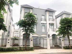 độc quyền chính chủ gửi bán giá sốc: biệt thự 200m2 vị trí thoáng mát với 26.5 tỷ btp tại vhgp