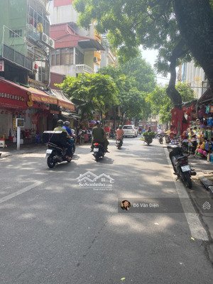 cho thuê nhà mặt phố hàng gai, 100m2 x 2 tầng, mặt tiền 5m, giá thuê 150 triệu, mọi mô hình