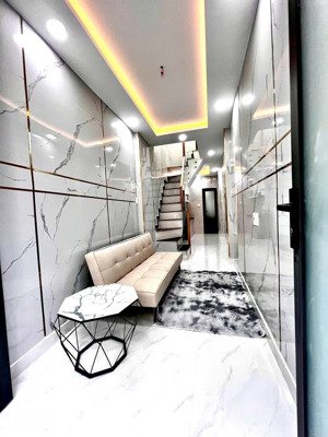 hẻm xe hơi 6m đoàn văn bơ, p. 9, q 4 cách vĩnh khánh chỉ 6m nhà đẹp, sổ riêng, đang cho thuê 10 tr