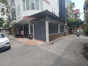 cho thuê nhà phố trần duy hưng, cầu giấy. dt 75m, 5 tầng, mt 6m, thang máy. 35 triệu