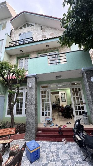 biệt thự 10x20 rẻ như giá đất đường 20m khu an ninh view cây xanh thoáng mát