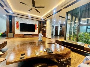 cần bán biệt thự đơn lập mỹ đình 2, lô góc, view công viên 200m2, 5 tầng, mt 10m, giá 58 tỷ