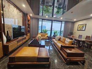 siêu phẩm chung cư ban công sân vườn - sunshine golden river | 4pn 211m² - nội thất óc chó cao cấp