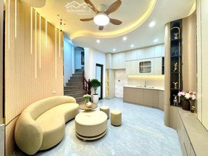 bán nhà chính chủ lô góc ở đống đa, nhà 5 tầng lung linh hai mặt thoáng, ngõ nông, ba bước ra ô tô