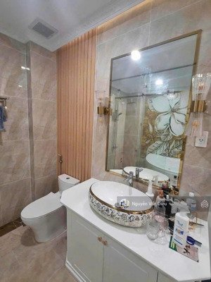 cần bán tòa nhà 2 mặt tiền đường nguyễn hữu cảnh - dt 15x20m 2 hầm 10 tầng hđt 250tr/th - giá 70 tỷ