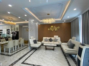 nhà phố vinhomes chính chủ cần bán