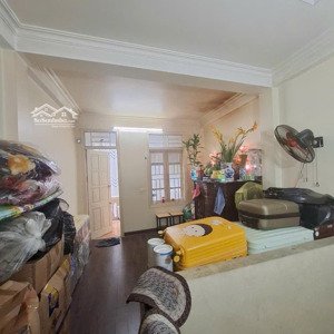 chính chủ cần bán nhà cạnh trường hoàng liệt, hoàng mai gần ô tô 5 tỷ 100tr sđcc