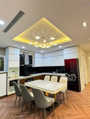 em có quỹ căn 2 ngủ green-giá tốt-full nội thất-lh em: 