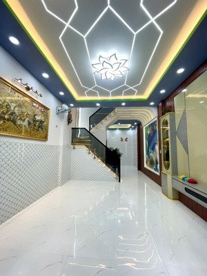 1 căn duy nhất bình trị đông, dt 40m2, nhà mới, sổ vuông, chỉ hơn 3tỷ