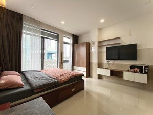 cho thuê studio 32m2 ban công lớn thoáng sáng cả ngày, cách ga metro văn thánh chỉ đúng 5p đi bộ
