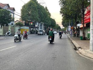 cần bán lô đất gần aeon mall, cách đặng văn trơn chỉ 50m, dt 6x10m giá bán 2,9 tỷ