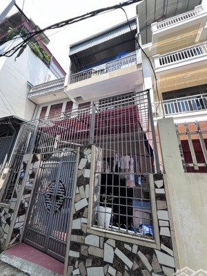 bán nhà thạch cầu - long biên - 70m x3 tầng, ngõ thông - ba gác tránh - hơn 6 tỷ