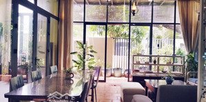 nhà kiểu vila phù hợp khách muốn nghỉ dưỡng. 203m2 - 2 tầng - 8.6 tỷ tl - có dòng tiền