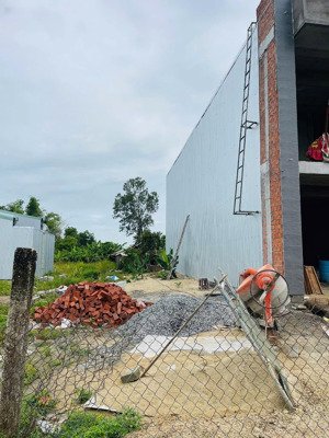 tân hạnh - hoà phước đà nẵng
diện tích 150m2 ngang 5
betong 4m
dân cư hiện hữu gi/ á 1ty350