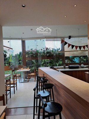 - hạ chào cần bán gấp nhà mặt phố lạc long quân q.tay hồ
dt 120m 8 tầng
- giá chào 76 tỷ