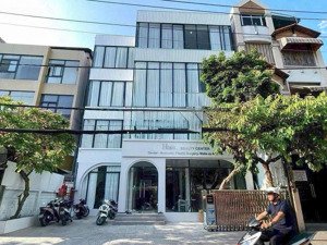 diện tích siêu khủng nhà mặt tiền đường hòa bình q11 ngay đầm sen dt 13x14 nhà 1 lầu giá 27,6 tỷ