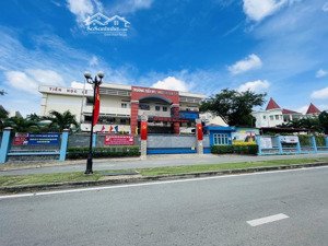 bán đất ngay chợ đầu mối ngang lớn 7m 140m2 sát đường ngô chí quốc