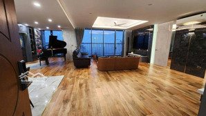 9.x tỷ/ 136m2 ( giá chỉ bằng 2pn 6th element) view trọn starlake tây hồ tây